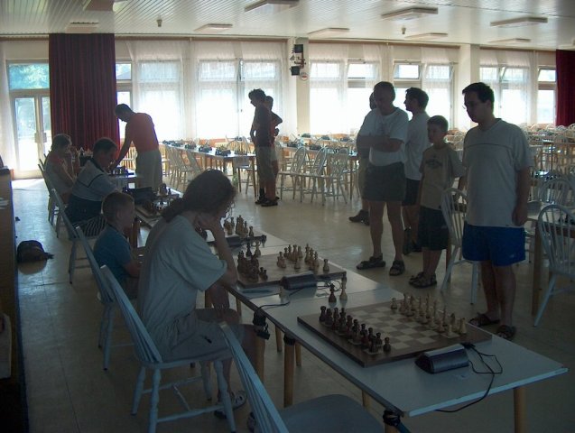 Simultánky s GM Štohlom sa zúčastnil aj Peťo 84