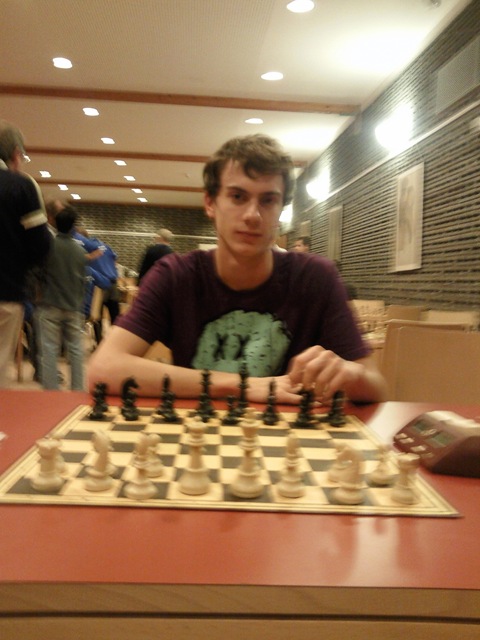 Pred partiou počas belskového turnaja 072a