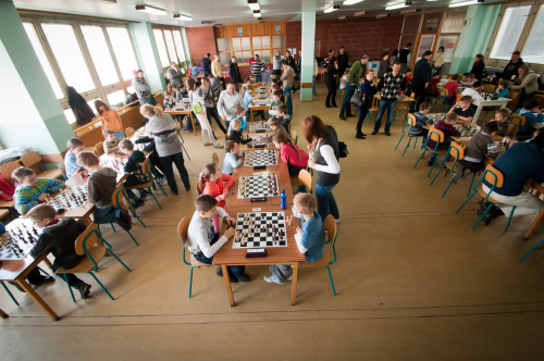 Pohľad na hraciu miestnosť oboch turnajov 090