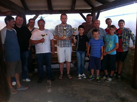 Záverečná fotografia všetkých účastníkov turnaja 267