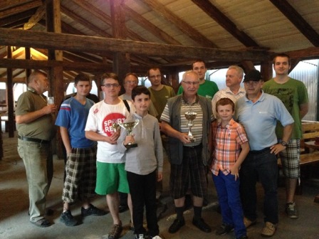 Záverečná fotografia všetkých účastníkov turnaja 270