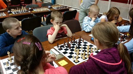 4.kolo: V.Morongová - F.Štelbaský 0:1 Filipkovo víťazstvo znamenalo pomoc pri výhre 2,5:1,5 proti ŠK Bijacovce. 350