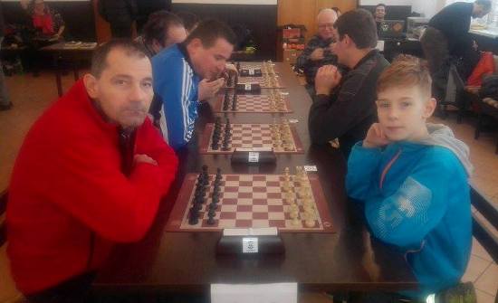 5.kolo: V.Bochnička - V.Bochnička 1:0 Vladkov vrchol turnaja bola výhra v rodinnom derby :) 174