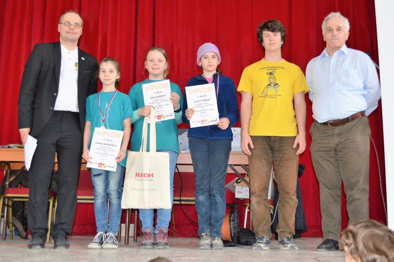 Víťazky kategórie dievčat do 11 rokov 402
