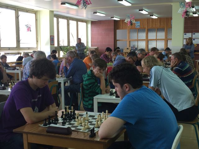 6.kolo: M.Mižička - P.Macko 0:1 Keď vám Caissa v závere pomôže :) 011