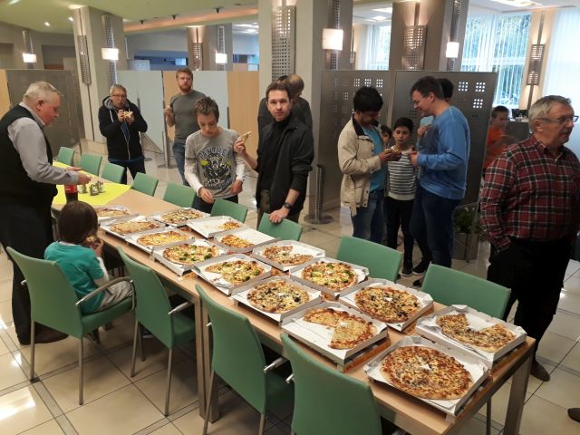 "Malé" občerstvenie účastníkov počas turnaja :) 048