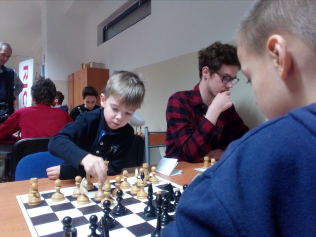 7.kolo: C.R.Mészáros - J.Fratrič 1:0 Ryanova tretia výhra v rade. 133