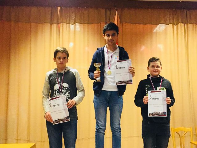 Trojica najúspešnejších žiakov ZŠ Trnavského kraja vrátane zlatého Samira 165