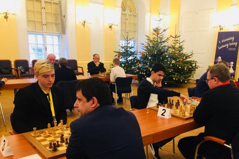 Samir a Igor počas zápasu tretieho kola proti družstvu osobností 232