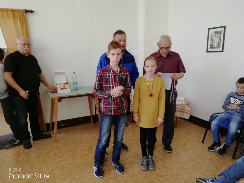 Víťazi oboch kategórii = víťazné školské družstvo 171