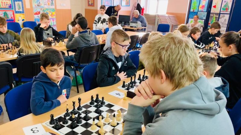 Sear bránil druhé kolo čierne figúry proti jednému z favoritov 444