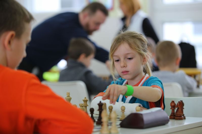 2.kolo: M.Šúňová - L.Huňady 0:1 Miškina pravačka je zvyčajne na súperov predsa len prísnejšia :) 598