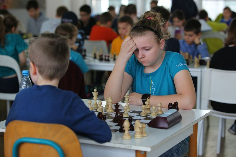 6.kolo: N.Kubíková - C.R.Mészáros 0:1 Ninka síce v derby bodovo úspešná nebola, no v turnaj zahrala veľmi dobre 606