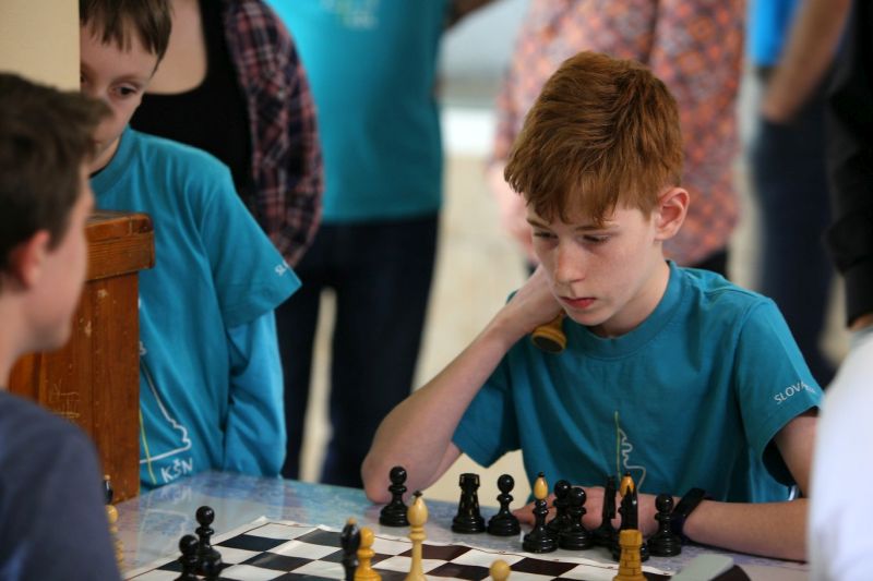6.kolo: V.Bochnička - M.Sobek 1:0 Touto výhrou si Vladko zachoval šance bojovať o prvé miesto v turnaji 659