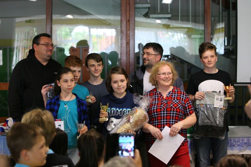 Víťazi oboch turnajov, vrátane strieborných Simonky a Vladka 665