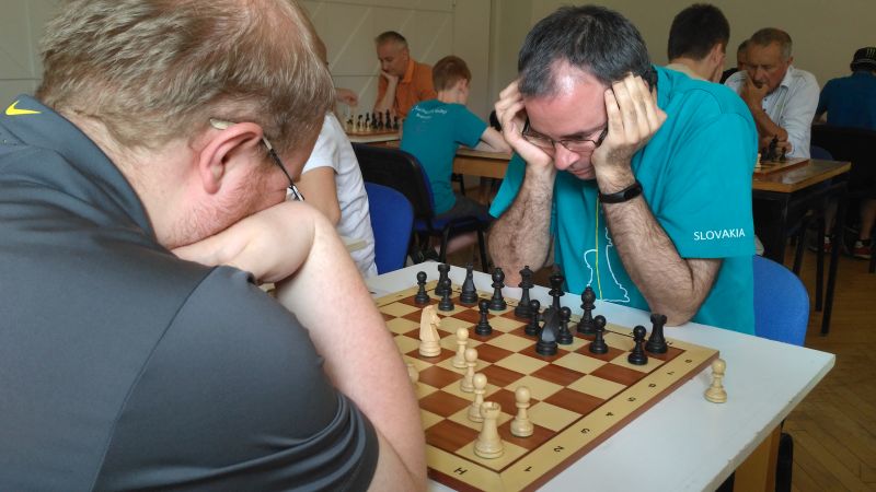 3.kolo: GM M.Pacher - FM M.Roháček 1:0 Výsledok nepotešil, priebeh partie neurazil 838