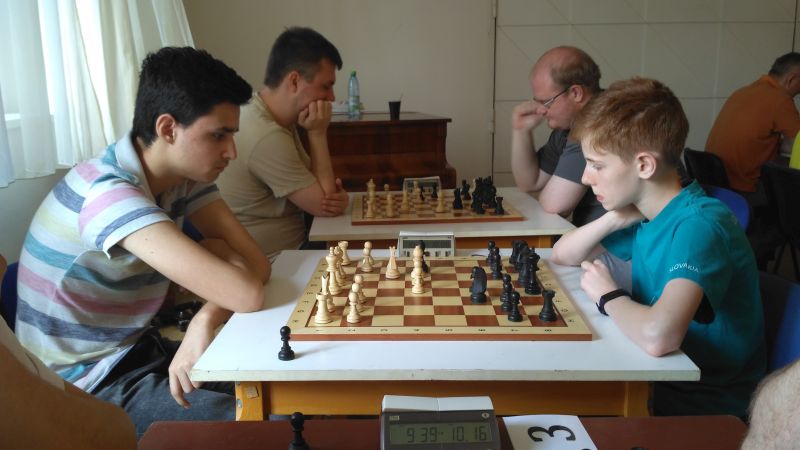 4.kolo: FM S.Sahidi - V.Bochnička 1:0 Derby na druhej šachovnici rozhodol pre seba Samir 842