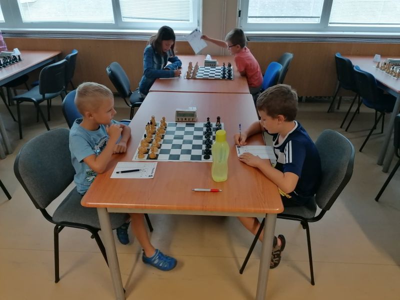 9.kolo: R.Pisarčík - M.Šúň 0:1 Klubové derby s víťazným koncom pre skúsenejšieho Maťka 978