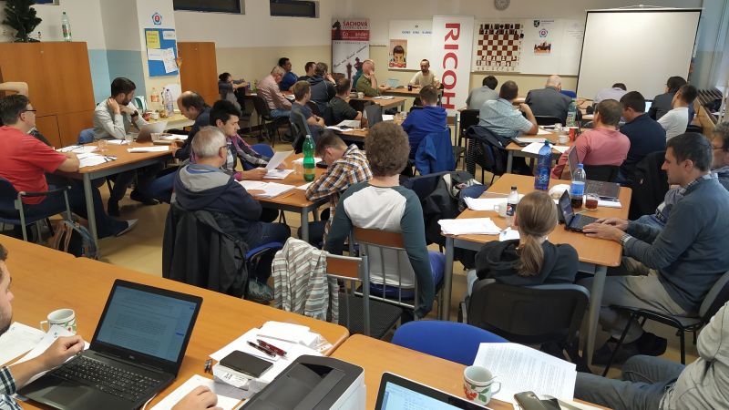 Miestnosť na Slovane praskala vo švíkoch :) 081