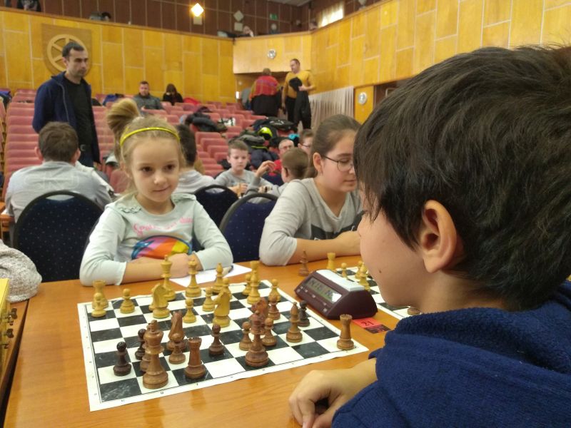 3.kolo: M.Šúňová - J.J.Prokš 0:1 Úvodné dve tretiny sa Miška trápila 253