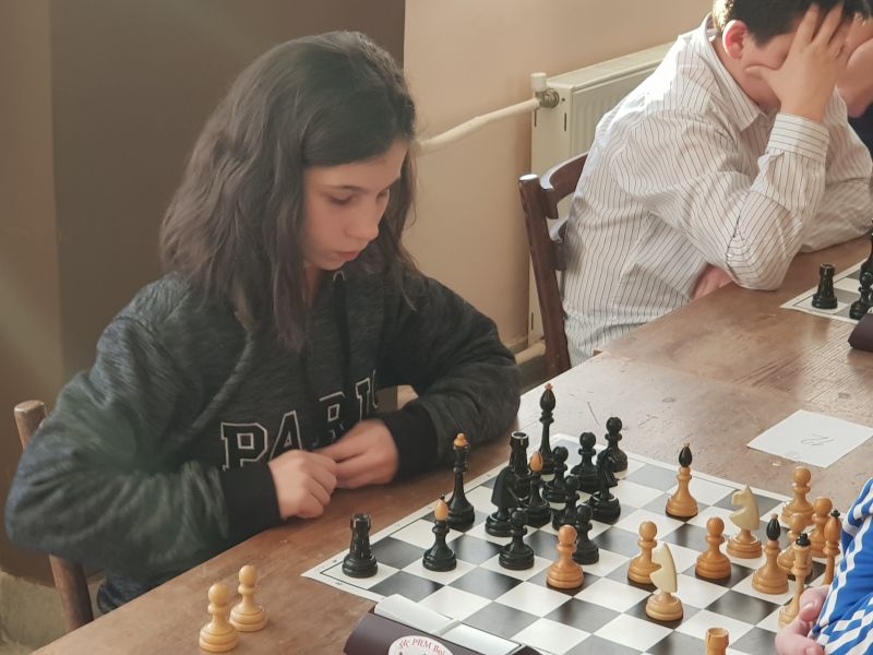 9.kolo: M.Frolo - S.Bochničková 0,5:0,5 324