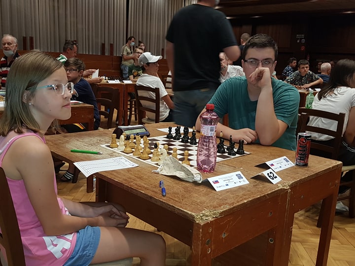 Grétka pred partiou druhého kola, kde vybojovala cennú remízu 547