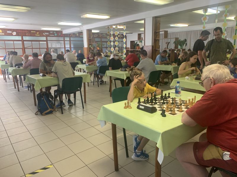 9.kolo: L.Pánik - C.R.Mészáros 0:1 Koniec dobrý, všetko dobré... 604