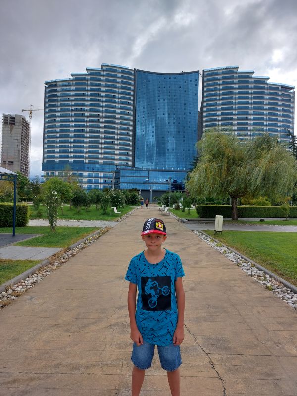 V Batumi každoročne pribudne množstvo zaujímavých stavebných projektov 038