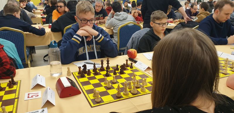 3.kolo: L.Fizerová - J.Ďurana 0:1 185