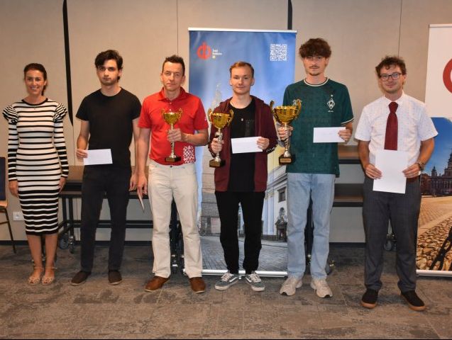 Samir na záverečnom vyhlasovaní výsledkov (zdroj: web podujatia) 487