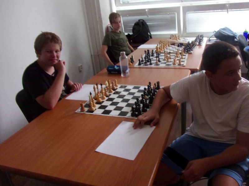 Tobi počas riešiteľskej súťaže (zdroj: web organizátora súťaže) 562