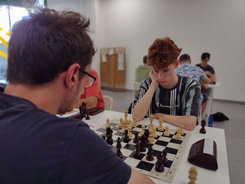 9.kolo: IM V.Bochnička - M.Garban 1:0 014