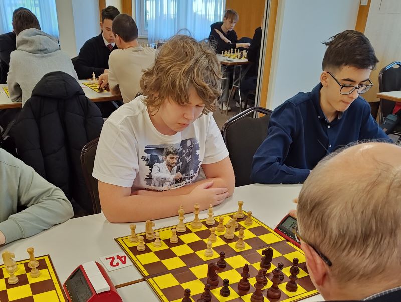 Blitz - 1.kolo: T.Bartelt - Mihál S. 0:1 369