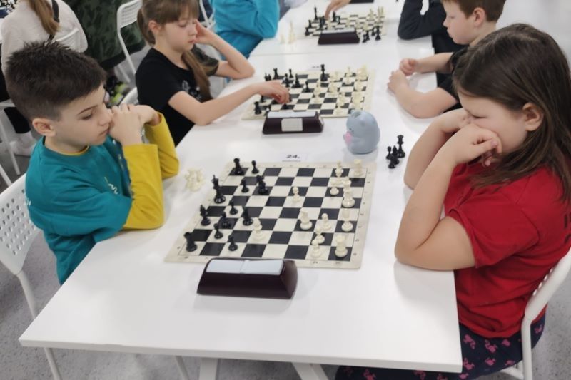 1.kolo: B.Hrdličková - O.Šuplata 0,5:0,5 475